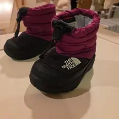 THE NORTH FACE 子ども用ブーツ パープル/ブラック