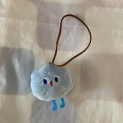 雲のキャラクター ぬいぐるみキーホルダー ストラップ付き - メルカリ