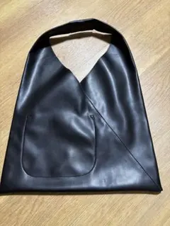 ブラックレザーと布地のショルダーバッグ