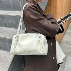 Item thumbnail for item 21b97787-e2e2-43d7-8fc3-1ee89e3807ea