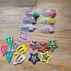 サンリオ　カラフルキャラクター付きヘアクリップセット　キティ　シナモン