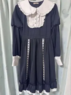 Amavel ブラックフリルドレスとホワイトシャツセット