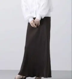 Auie F CuRバイアスフレア ロングタイトスカート