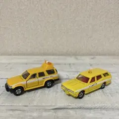トミカ　２台セット
