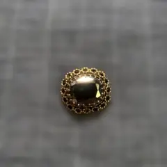 ブローチ