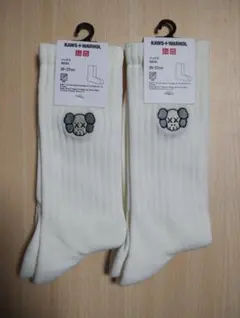 UNIQLO KAWS 靴下 25−27cm ホワイト 2足セット