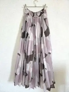 【本日限定値下げ新品】rienda カモフラ柄 オーガンジープリーツスカートSのサムネイル