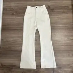 ホワイト スラックス
