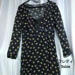 フレディ 小花柄 ワンピース S 裏地つき　シフォンのサムネイル