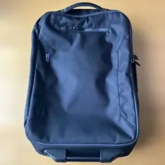 ⭐️美品⭐️ patagonia TRANSPORT ROLLER 60L 黒 - メルカリ