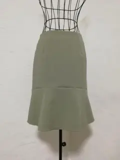 ペプラム タイトスカート カーキ ミニ丈のサムネイル