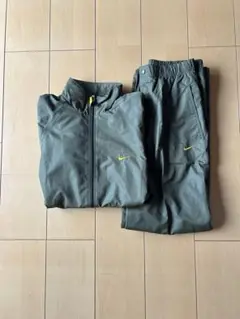 nike ナイロンセットアップ