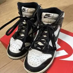 NIKE ハイカットスニーカー パンダ