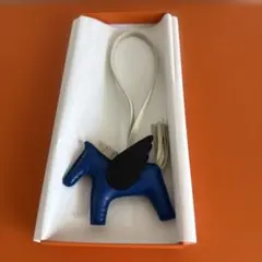 HERMES ペガサス　チャーム　ショコラ×クレ　新品未使用 HERMES エルメス バッグチャーム ロデオ ペガサス PM ショコラ/クレ