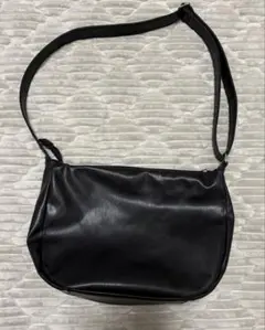 アベイル　ショルダーバッグ　レザーのサムネイル