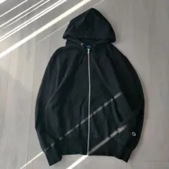 Champion 黒 ジップアップパーカー