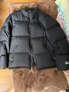Stussy ブラック ダウンジャケット Lサイズのサムネイル