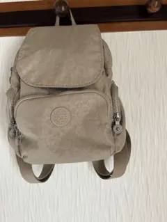 Kipling ベージュ リュック バックパックのサムネイル