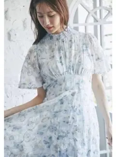 新品未開封＊トッコ　ケープ風フレアスリーブフラワージャガード金刺繍ワンピース