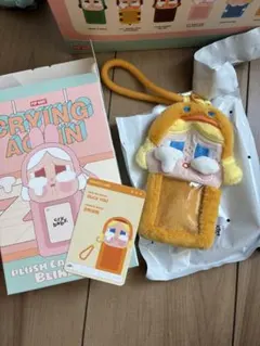 POP MART CRYING AGAIN カードホルダー