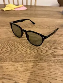 Ray-Ban サングラス 黒 グリーンレンズ ケース付き