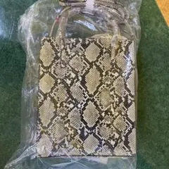 ヘビ柄ショルダーバッグ