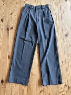 美品　UNIQLO ユニクロ タックワイドパンツ gray Sサイズ