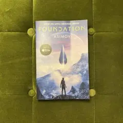 Foundation - Isaac Asimov 英語の本