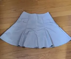 膝上　フレアスカート