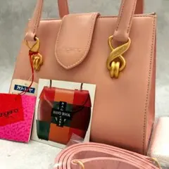 【新品タグ付】ungaro ウンガロ 2WAY 牛革 バッグ ピンク ゴールドのサムネイル