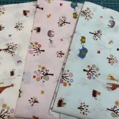 生地　コットンCBプリント　森の仲間たち　3色 生地幅×30cm