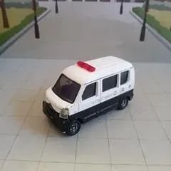 トミカ　スズキ　エブリィ　パトカー