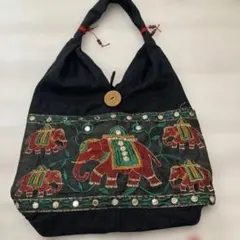 象刺繍の黒いショルダーバッグのサムネイル