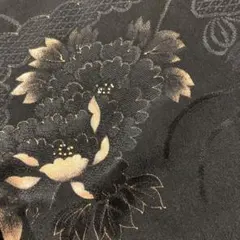 アンティーク　正絹　羽織　牡丹地紋の墨黒に浮かび上がるキャメルの牡丹柄