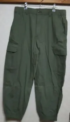 メンズ ユニクロ EZYワイドフィットカーゴジョガーパンツ（丈短め）オリーブ