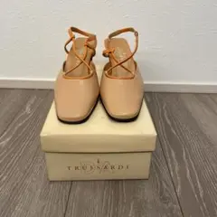 新品　TRUSSARDI パンプス
