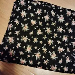 黒地小花柄綿生地