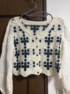 クロシェ編み 花柄 長袖 ブラウス ショート丈 GRLのサムネイル