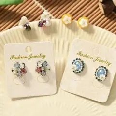 小ぶりで可愛らしいデザインピアス◆4デザイン◆両耳1セット
