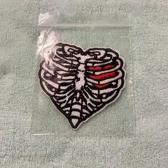 ワッペン　骨　♡　ハート　心臓　肋骨