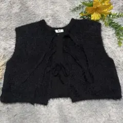 アムリール シャギー ニット ベスト 黒 ブラック 前リボン ビスチェ 重ね着
