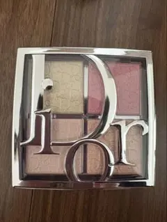 Dior バックステージ グロウ マキシマイザー パレット 004