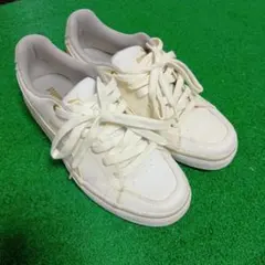 PUMA スニーカー ホワイト ゴールド