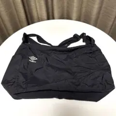 【値下げ】umbro ショルダーバッグ 黒のサムネイル
