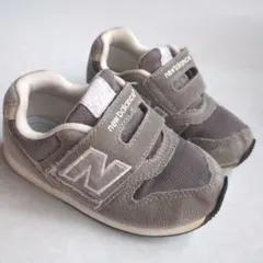 New Balance スニーカー 15.5cm グレー