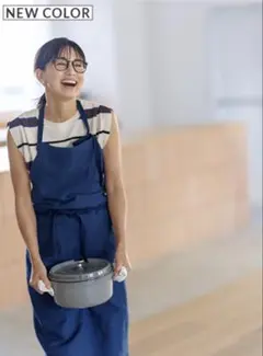 新品未開封品】Mother ネイビーエプロン フリーサイズ - メルカリ