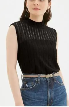 ★GU★レースフリルネックT(ノースリーブ)2点色違い