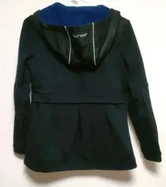 フード付きパーカー スポーティなデザイン　ブラック&ブルー