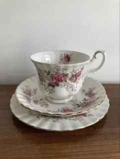 2025年最新】ロイヤルアルバート ケーキ皿の人気アイテム - メルカリ