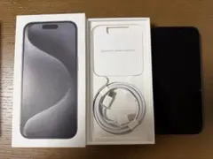 【極美品】iPhone15Pro チタニウムブラック　256GB　美品のサムネイル